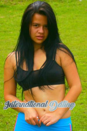 153068 - Yesenia Age: 30 - Colombia