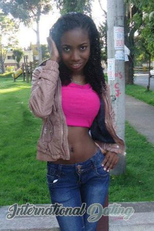 157338 - Mayerli Age: 29 - Colombia