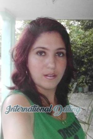 161202 - Aida Age: 32 - Cuba