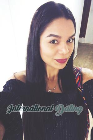 176528 - Laura Age: 38 - Colombia