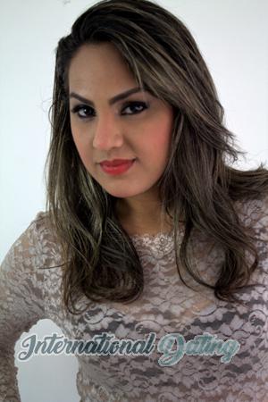 176813 - Kerli Age: 39 - Colombia