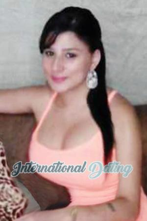 185308 - Daniela Age: 33 - Colombia