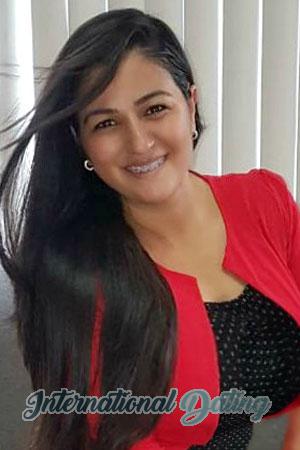 185314 - Yuri Age: 40 - Costa Rica