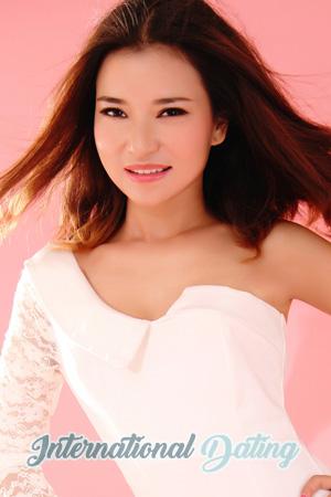 188667 - Hongyue (Amanda) Age: 38 - China