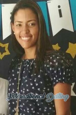 190063 - Alejandra Age: 38 - Venezuela