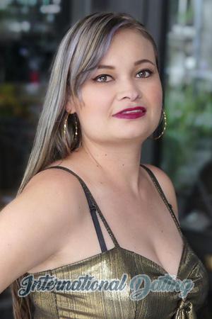 192749 - Luz Dary Age: 35 - Colombia