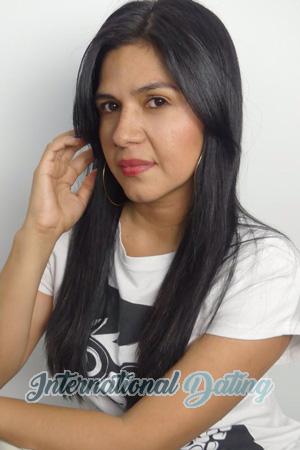 192907 - Paola Age: 40 - Colombia