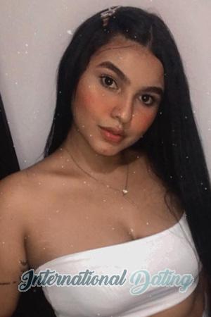 197135 - Liceth Age: 24 - Colombia