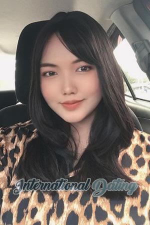 197163 - Paweena (Jes) Age: 30 - Thailand