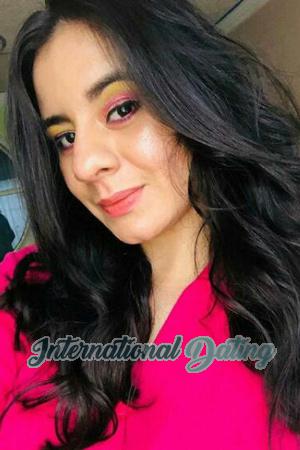 197541 - Laura Age: 33 - Colombia