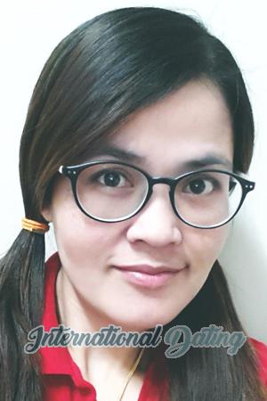 197772 - Yaowarak (Pui) Age: 44 - Thailand