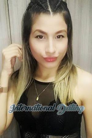 198157 - Yaireth Age: 32 - Colombia