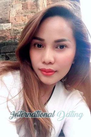 201322 - Pachareeporn Age: 43 - Thailand