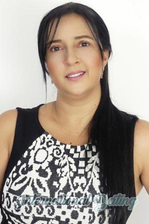 202982 - Nidia Age: 45 - Colombia
