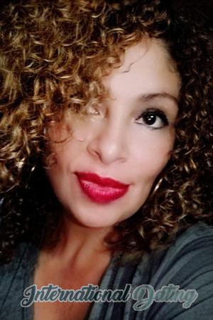204169 - Seidy Age: 52 - Costa Rica