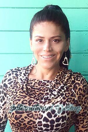 204575 - Silvia Age: 44 - Costa Rica