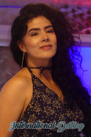 204739 - Yenny Age: 43 - Colombia