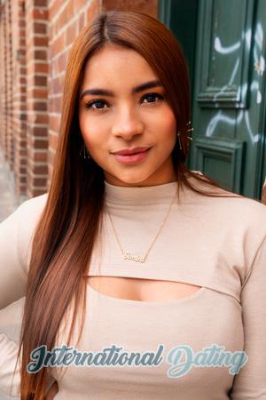 205924 - Melissa Age: 30 - Colombia