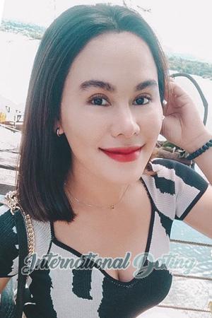 206932 - Neeranuch Age: 36 - Thailand