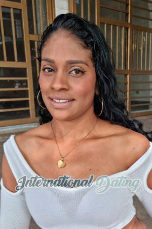 207174 - Emilia Age: 42 - Colombia