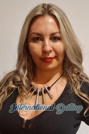 207334 - Andrea Age: 44 - Colombia