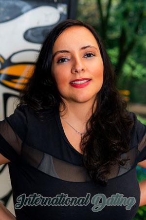 207947 - Daniela Age: 34 - Colombia
