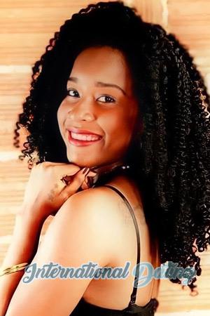 210674 - Ana Maria Age: 26 - Colombia