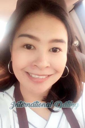 212185 - Charinthip Age: 41 - Thailand