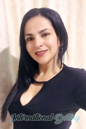 212326 - Alexandra Age: 49 - Colombia