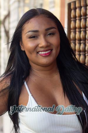 212474 - Julieth Age: 28 - Colombia