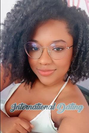 214161 - Laura Age: 29 - Colombia