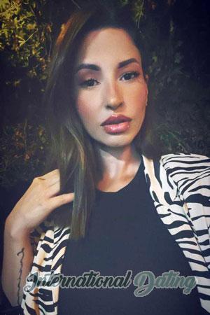 215731 - Laura Age: 42 - Costa Rica