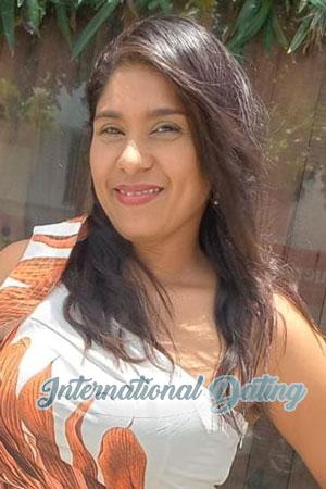 216373 - Dinayra Age: 43 - Colombia