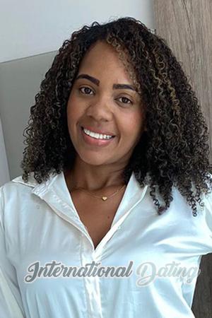 218314 - Irina Age: 35 - Colombia