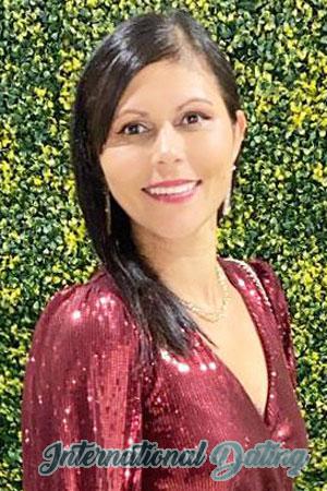 219473 - Laura Age: 45 - Costa Rica
