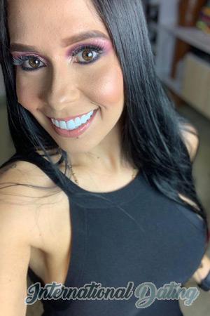 219488 - Laura Age: 37 - Colombia