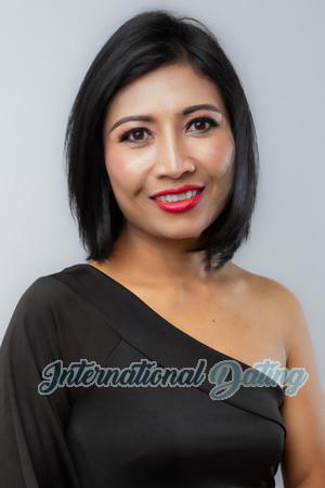 219770 - Ploychomphoo Age: 41 - Thailand