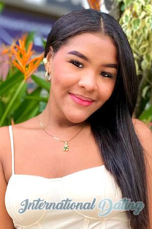 221106 - Emily Age: 22 - Colombia