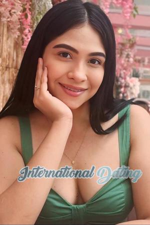 221701 - Sheyna Age: 28 - Colombia