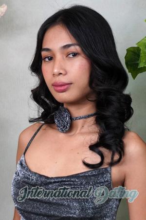 221721 - Gloselle Age: 24 - Philippines