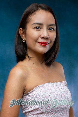 222063 - Jariya Age: 38 - Thailand