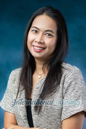 222181 - Areerat Age: 38 - Thailand