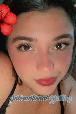 223849 - Luna Age: 24 - Costa Rica