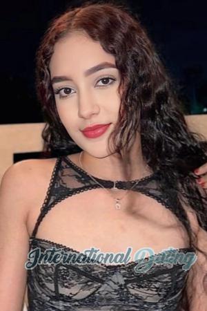 224486 - Laura Age: 21 - Colombia