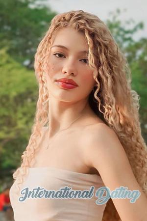 225773 - Adriana Age: 22 - Colombia