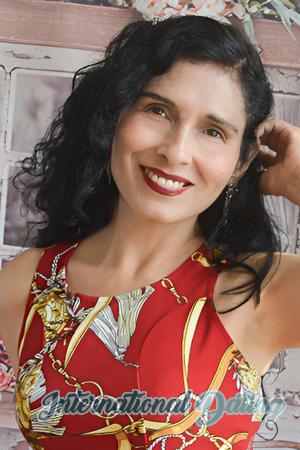 226405 - Beatriz Age: 57 - Peru