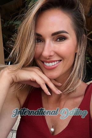 227686 - Yuliia Age: 37 - Mexico