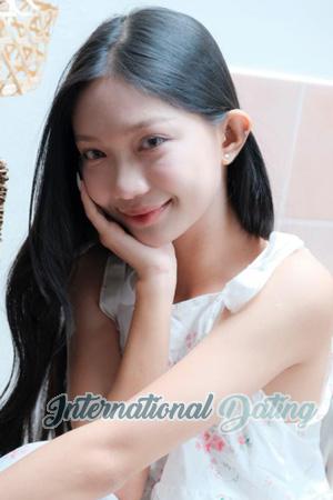 228150 - My Duyen Thi Age: 19 - Vietnam
