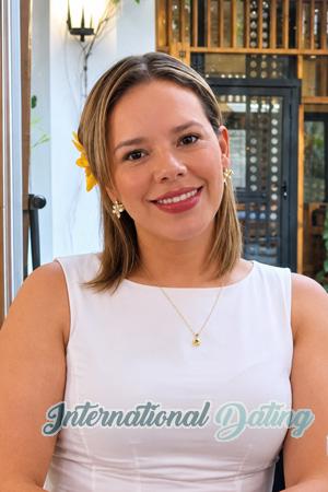228577 - Llolima Age: 41 - Colombia